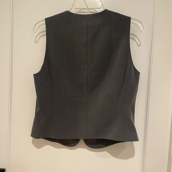 Tahari Vest - Picture 2 of 5
